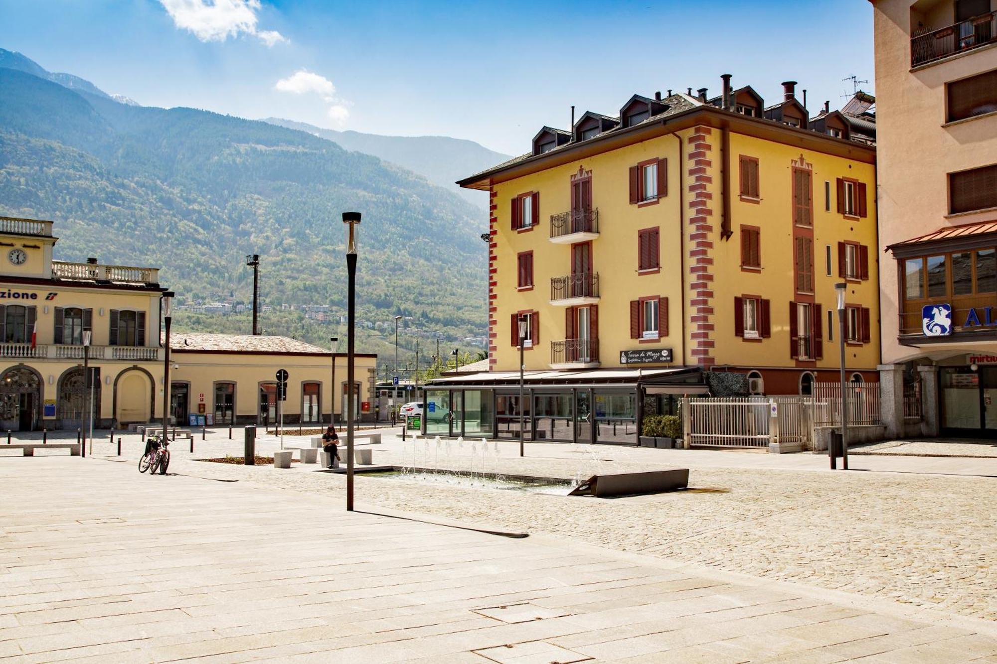 Ferienwohnung Residenza Il Castello Sondrio Exterior foto