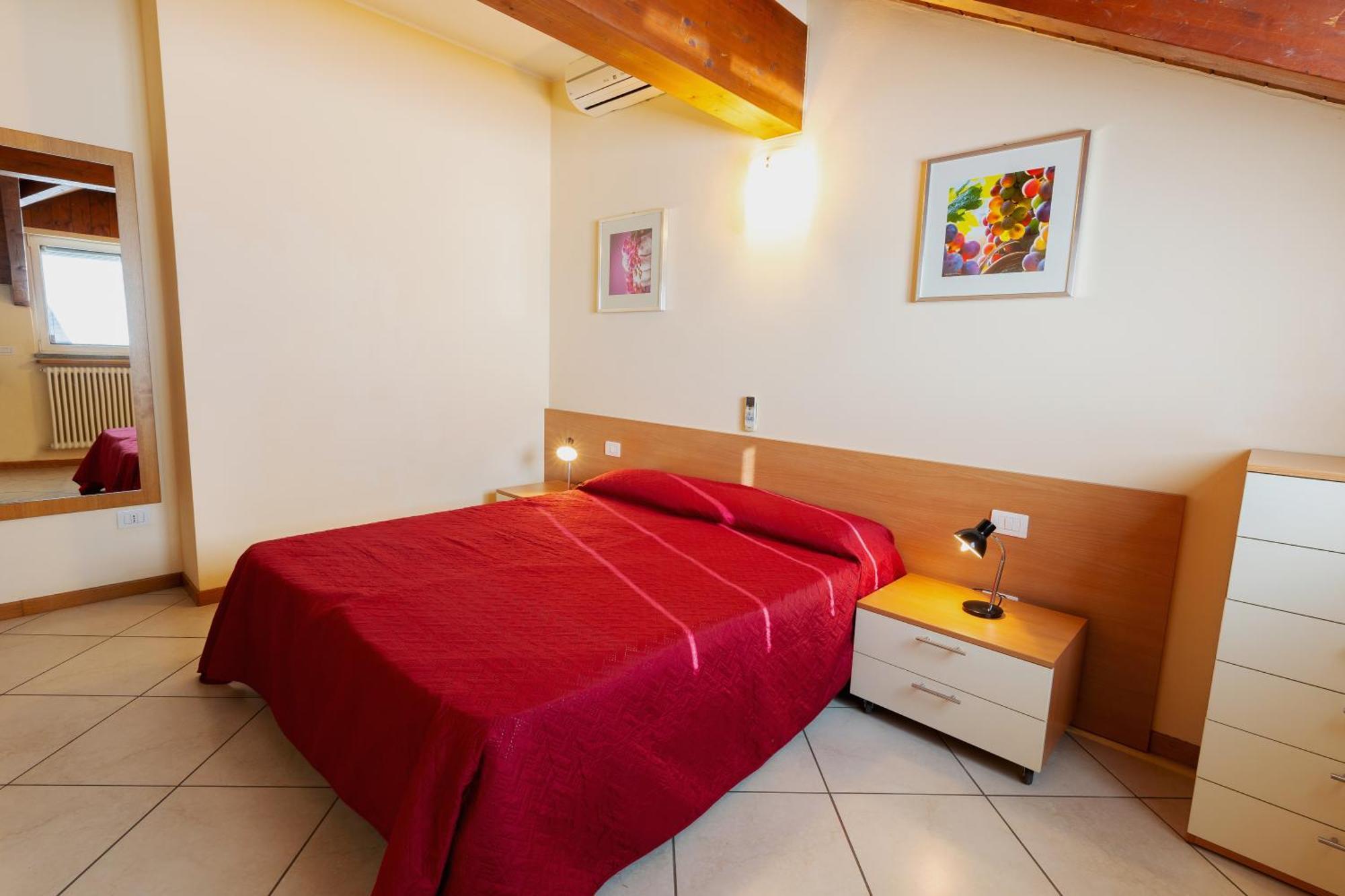 Ferienwohnung Residenza Il Castello Sondrio Zimmer foto