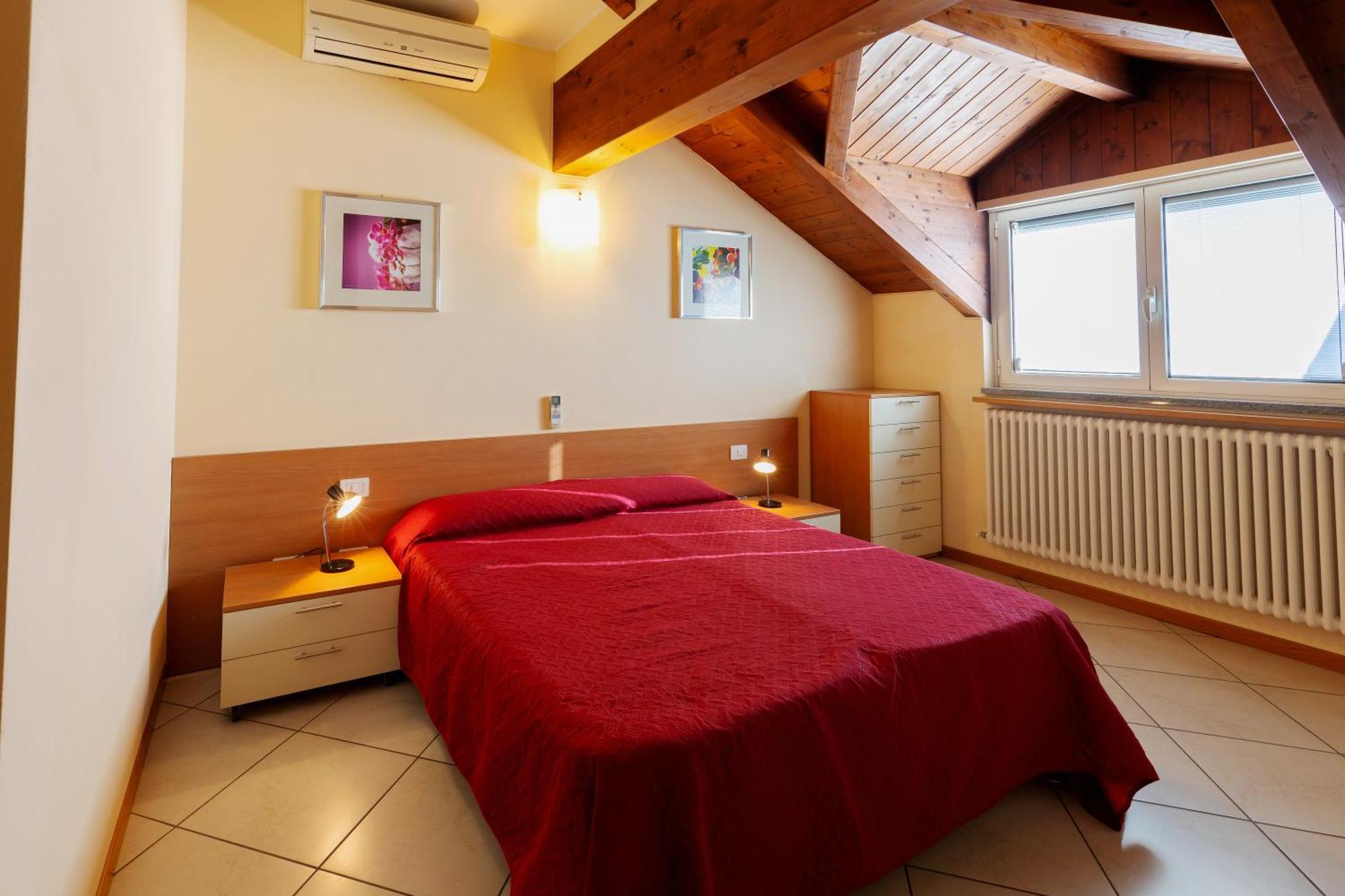 Ferienwohnung Residenza Il Castello Sondrio Exterior foto
